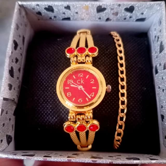 Fashionable Girls Red Color Dial Watch + Bracelet